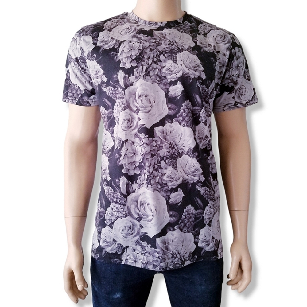 Forever 21 Black, White & Gray Floral Digital Print T-Shirt